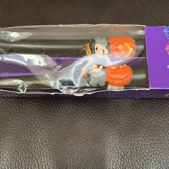 NWT Halloween Candles Witches & Pumpkin Design Set of 2 10” Black Candle… - Picture 8 of 8